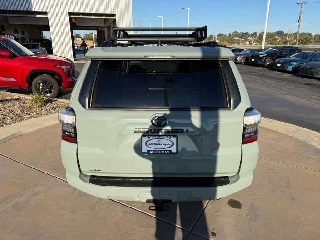Used 2022 Toyota 4Runner Trail Special Edition AWD/4WD image 8