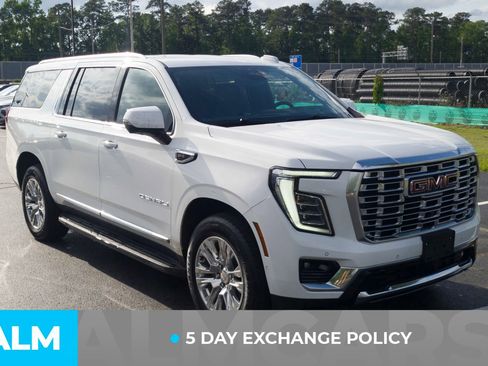 Used 2025 GMC Yukon XL Denali AWD/4WD image 4