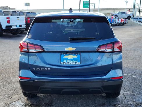 Used 2024 Chevrolet Equinox LS w/ LS Convenience Package image 4