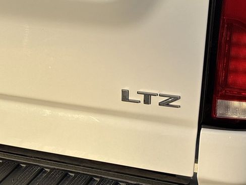 Used 2025 Chevrolet Silverado 2500 LTZ w/ LTZ Plus Package image 5