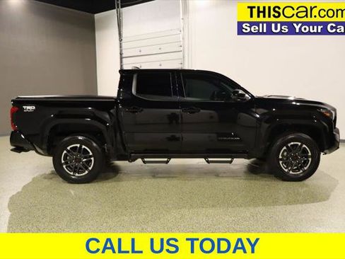 Used 2025 Toyota Tacoma TRD Sport RWD image 7