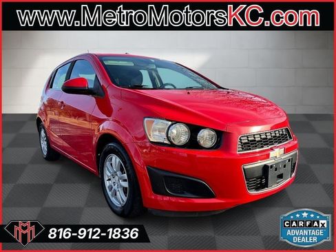 Used 2014 Chevrolet Sonic LT w/ Fun and Sun Package image 8
