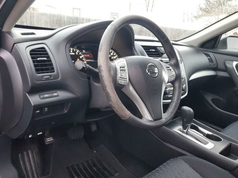 Used 2017 Nissan Altima 2.5 SV image 14
