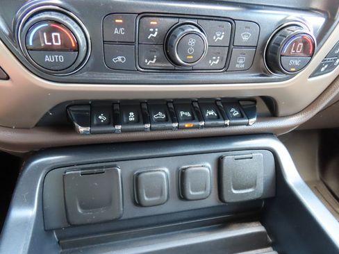 Used 2018 GMC Sierra 1500 Denali AWD/4WD image 33