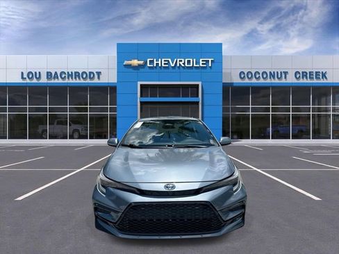 Used 2023 Toyota Corolla SE FWD image 3