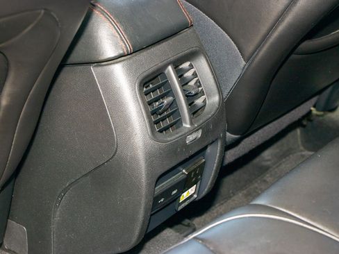 Used 2019 Jeep Cherokee Trailhawk image 19