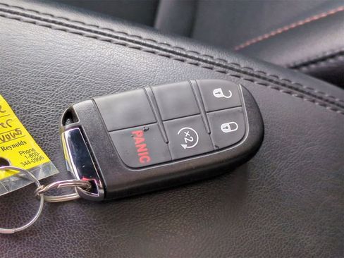 Certified 2023 Jeep Compass Limited image 34