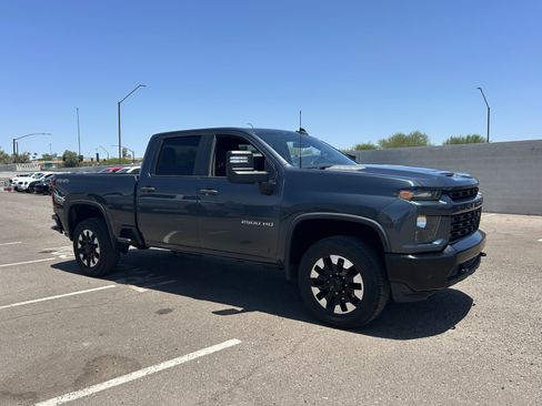 Used 2020 Chevrolet Silverado 2500 Custom w/ Custom Value Package AWD/4WD image 6