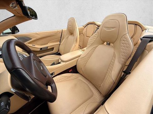 Used 2017 Aston Martin Vanquish Volante image 29