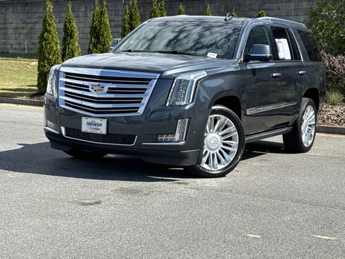Used 2019 Cadillac Escalade Platinum image 5