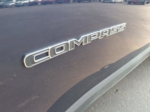 Used 2018 Jeep Compass Sport image 2