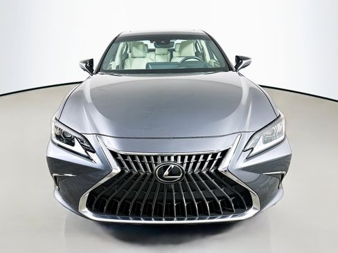 Used 2024 Lexus ES 350 w/ Technology Package FWD image 2