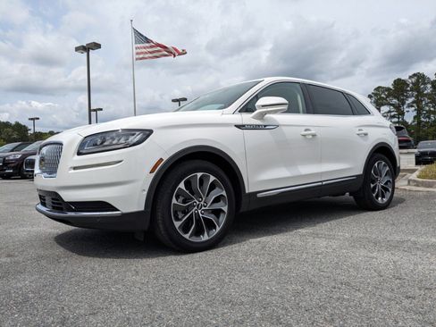 Certified 2023 Lincoln Nautilus Reserve w/ Equipment Group 201A image 11