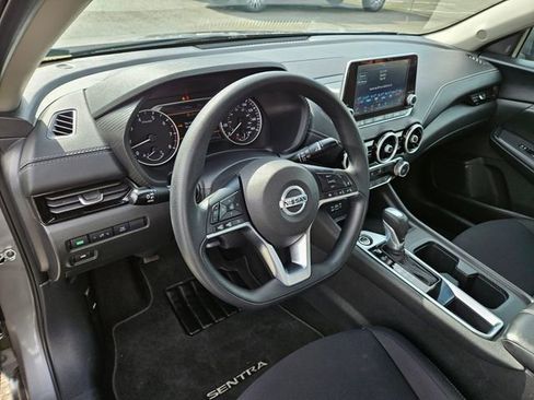 Used 2023 Nissan Sentra SV image 20