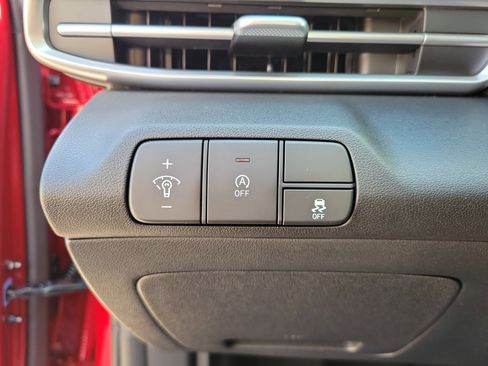 Certified 2026 Hyundai Elantra SE FWD image 18