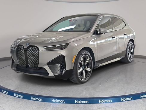 Used 2024 BMW iX xDrive50 w/ Sport Package AWD/4WD image 1