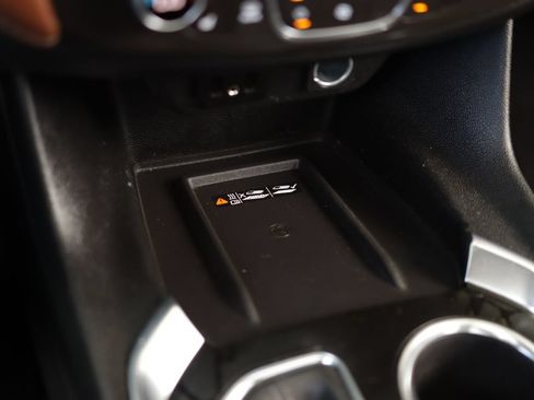 Used 2018 Chevrolet Traverse High Country AWD/4WD image 19
