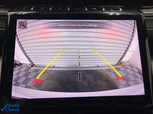 Used 2024 Jeep Grand Cherokee Limited w/ Black Appearance Package image 13