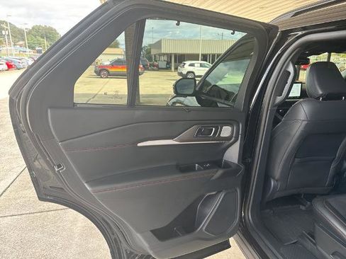Certified 2025 Ford Explorer ST image 23