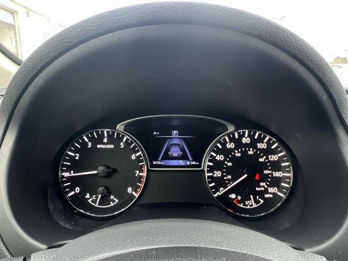 Used 2017 Nissan Altima 2.5 SV w/ Convenience Package image 17