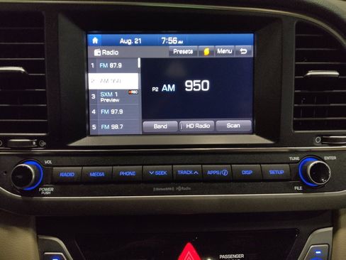 Used 2018 Hyundai Elantra SEL FWD image 25