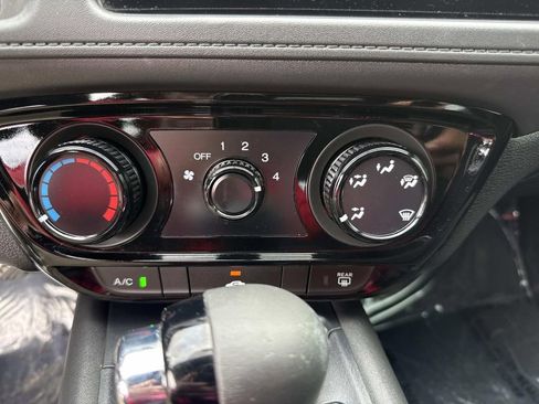 Used 2022 Honda HR-V Sport image 30