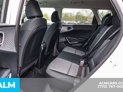 Used 2025 Kia Soul LX w/ LX Technology Package image 19