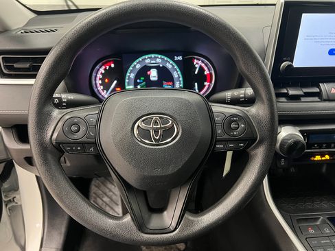 Used 2024 Toyota RAV4 LE image 32