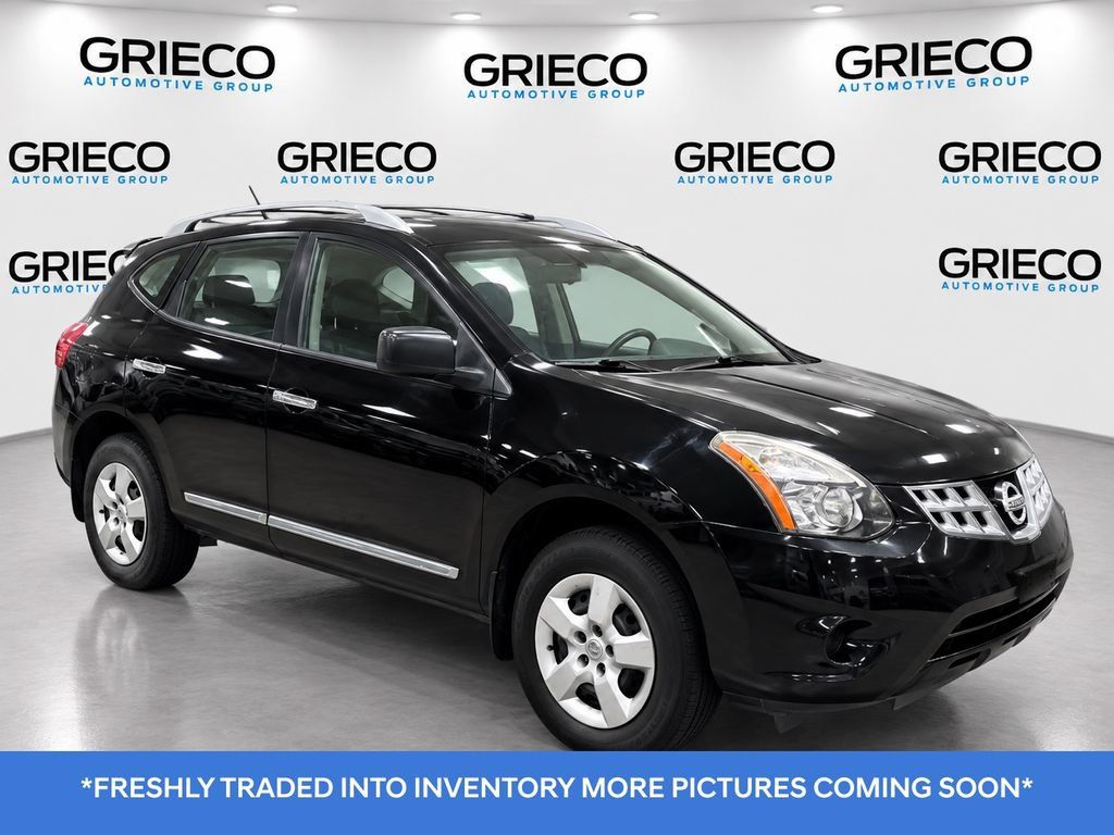 Used 2015 Nissan Rogue S w/ Convenience Package AWD/4WD image 1