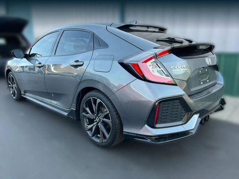 Used 2017 Honda Civic Sport image 5