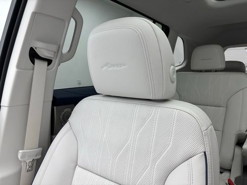 New 2026 Buick Enclave Avenir w/ Super Cruise Package image 47