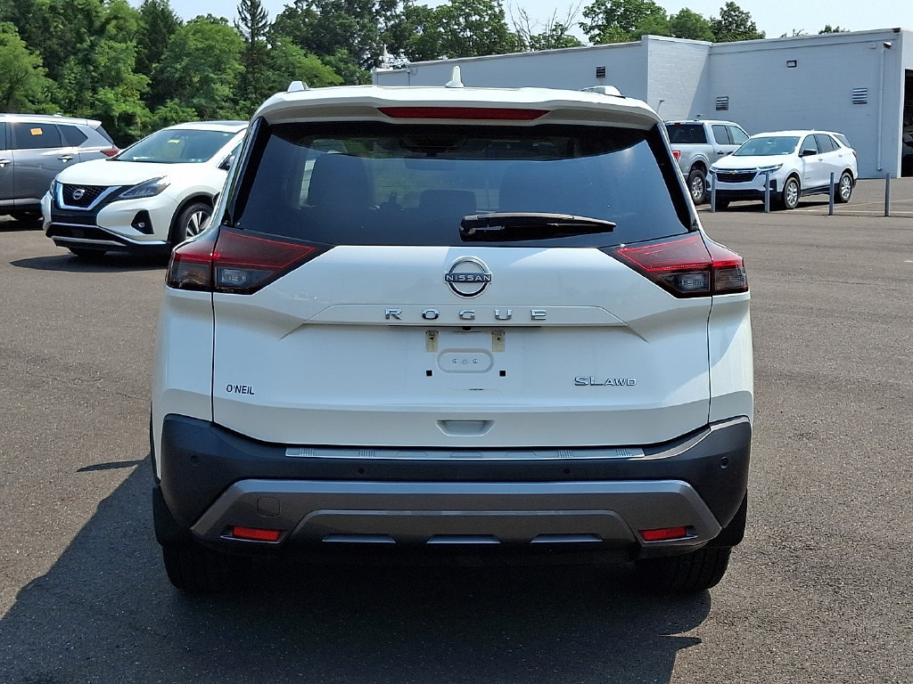 Certified 2022 Nissan Rogue SL w/ SL Premium Package AWD/4WD image 5