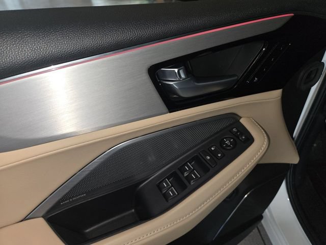 Certified 2025 Acura MDX w/ Technology Package FWD image 13