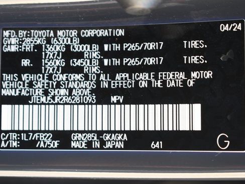 Used 2024 Toyota 4Runner SR5 AWD/4WD image 33