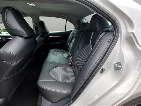 Used 2023 Toyota Camry SE FWD image 19