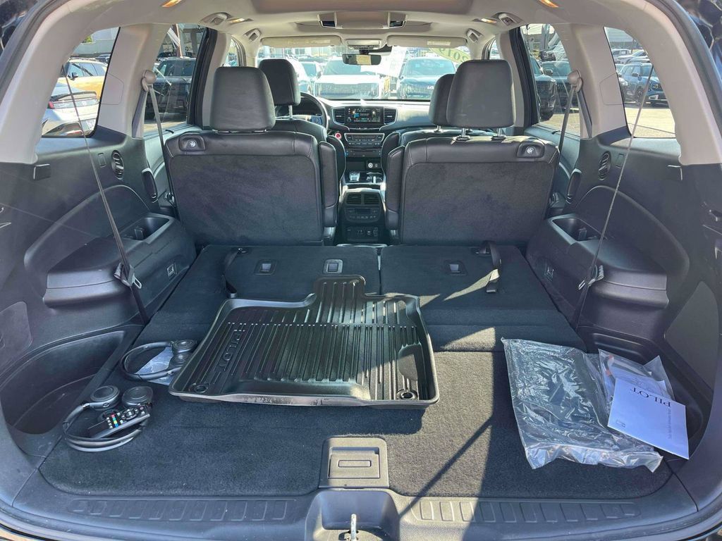 Used 2019 Honda Pilot Elite image 8