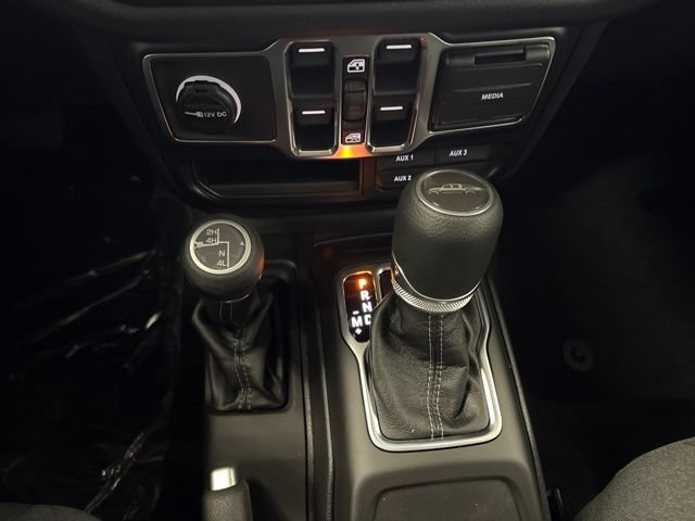 New 2026 Jeep Gladiator Sport AWD/4WD image 33