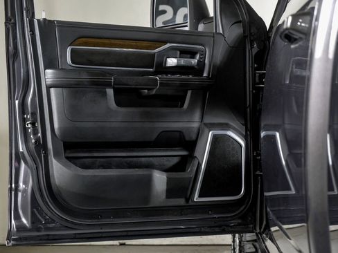 Used 2023 RAM 2500 Laramie AWD/4WD image 33