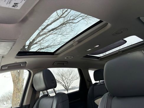 Used 2020 Buick Enclave Essence image 20