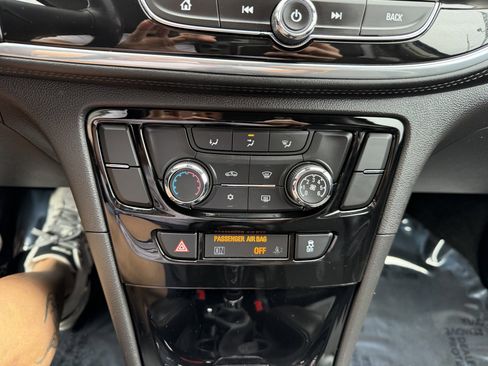 Used 2020 Buick Encore Preferred image 19