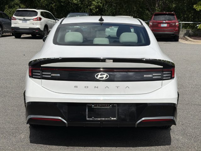 Used 2025 Hyundai Sonata SEL FWD image 12