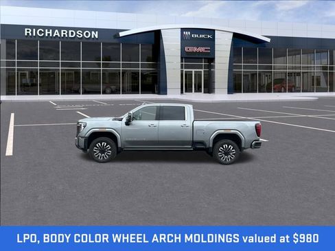 Used 2024 GMC Sierra 2500 Denali Ultimate AWD/4WD image 2