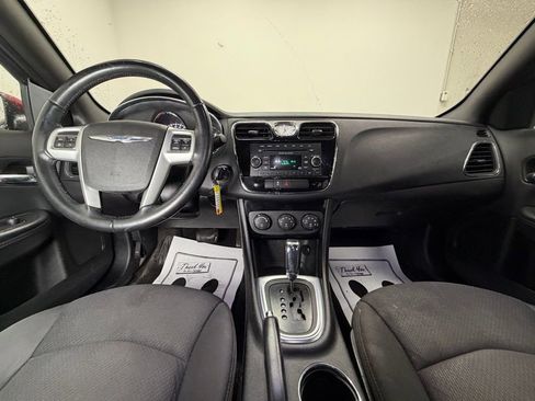 Used 2014 Chrysler 200 Touring image 10