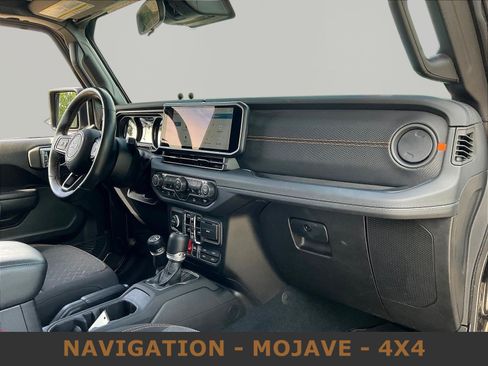 Used 2024 Jeep Gladiator Mojave w/ Convenience Group AWD/4WD image 27
