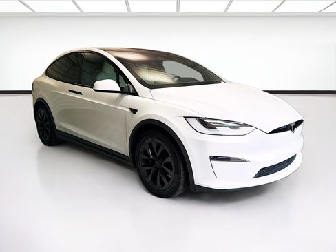 Used 2023 Tesla Model X AWD/4WD image 3