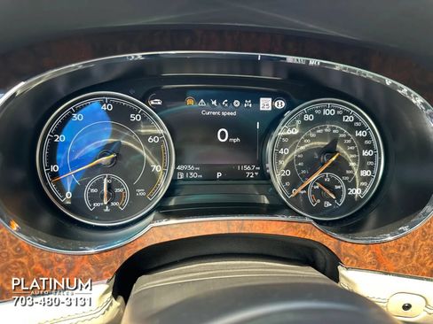 Used 2017 Bentley Bentayga AWD/4WD image 10