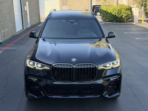 Used 2022 BMW X7 M50i AWD/4WD image 11