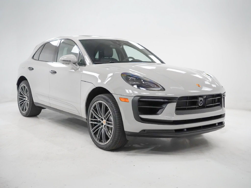 Certified 2026 Porsche Macan S AWD/4WD image 8