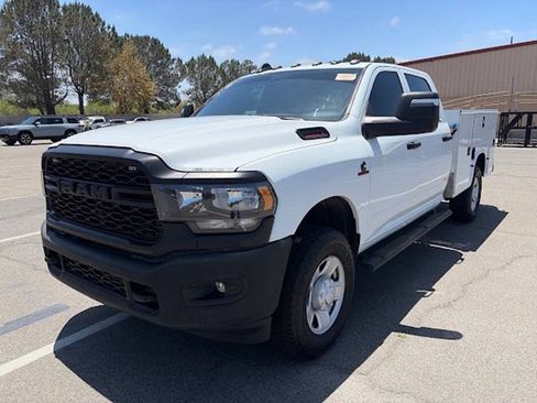 Used 2024 RAM 2500 Tradesman w/ Snow Chief Group AWD/4WD image 4