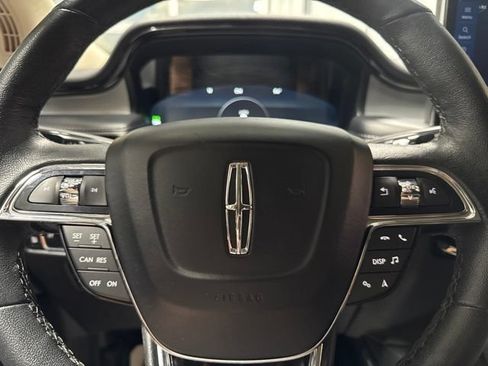 Used 2023 Lincoln Nautilus AWD w/ Premium Package image 13